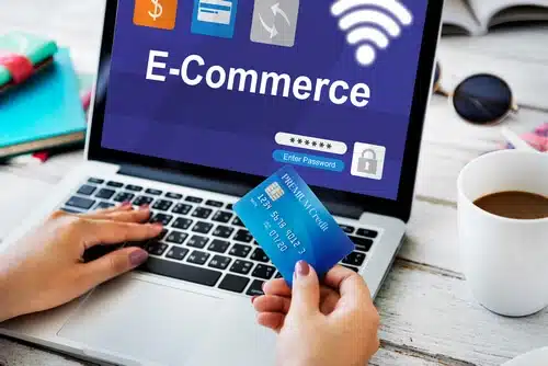 e commerce grafiga na laptopie