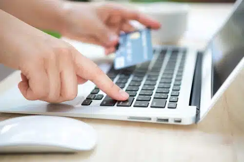 płatność-kartą-w-sklepie-ecommerce